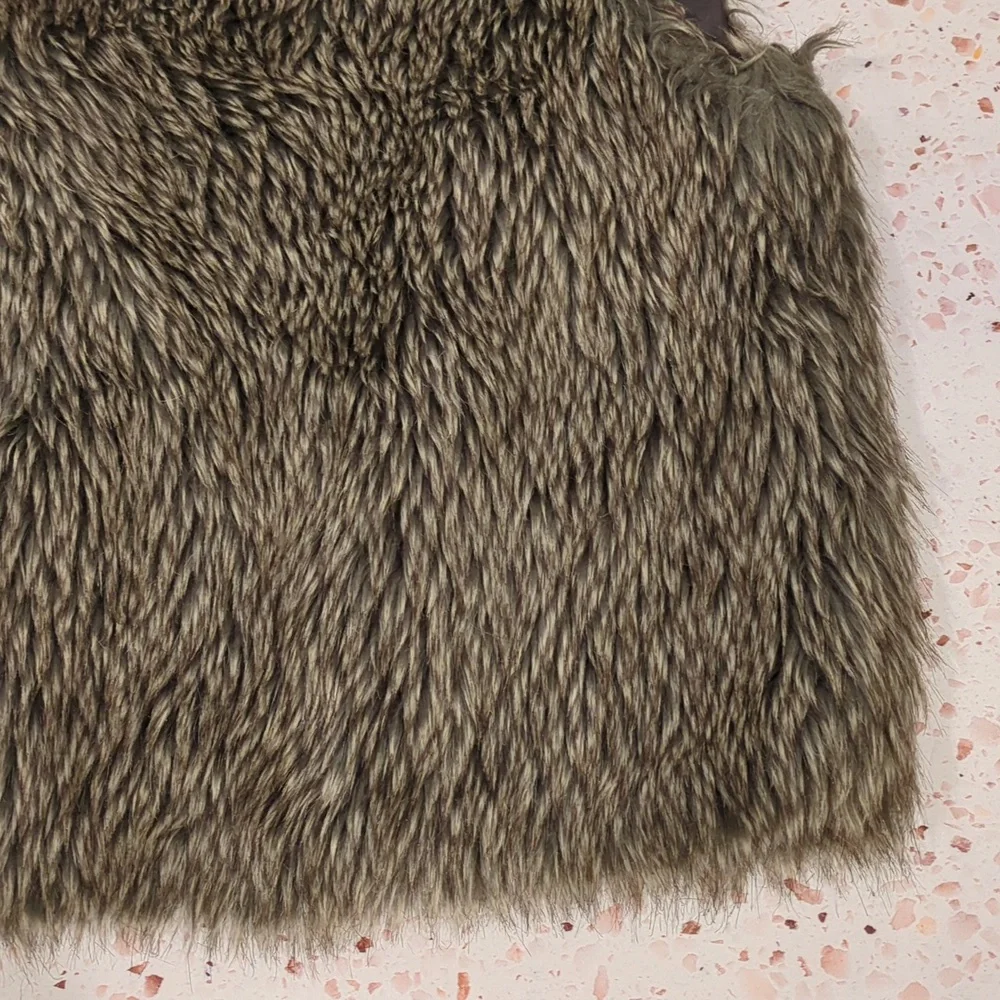 Old Navy | Brown Grey Tan Faux Fur Vest | M (8) Boho Layer Accessory